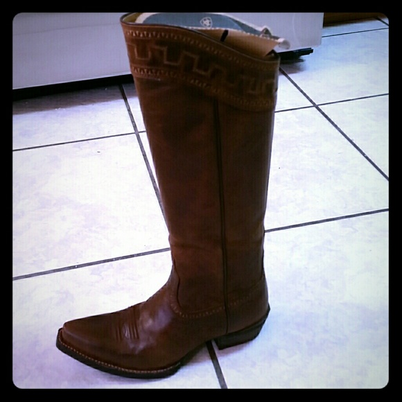 NWOT Sundance Catalog  Ariat Brand  boots - Picture 1 of 6